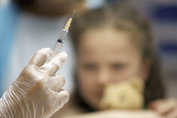 Read more about the article У Любомлі від вакцини паралізувало двох малолітніх дітей